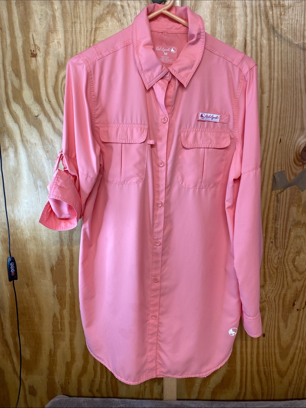 Reel Legends size M fishing shirt